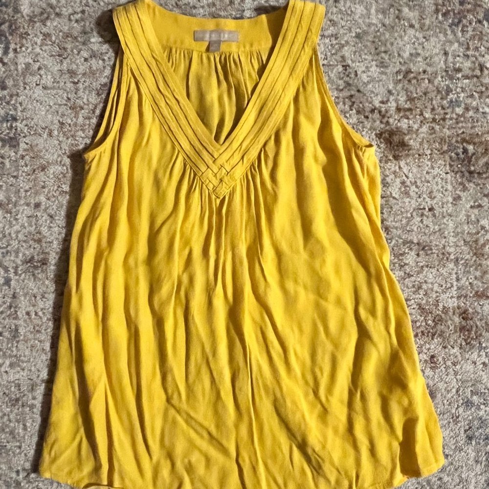 Banana Republic Yellow Sleevless V-Neck Top